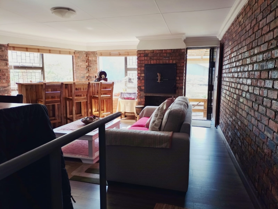 3 Bedroom Property for Sale in Fraaiuitsig Western Cape